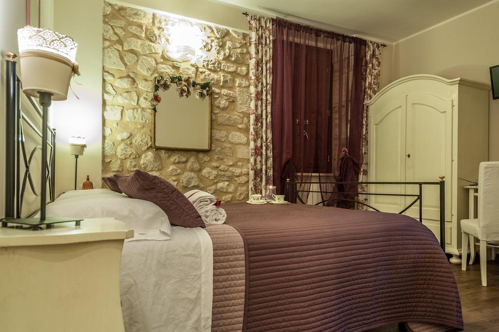 La Locanda Di Mariella Dal 1950 Poggio Picenze Экстерьер фото